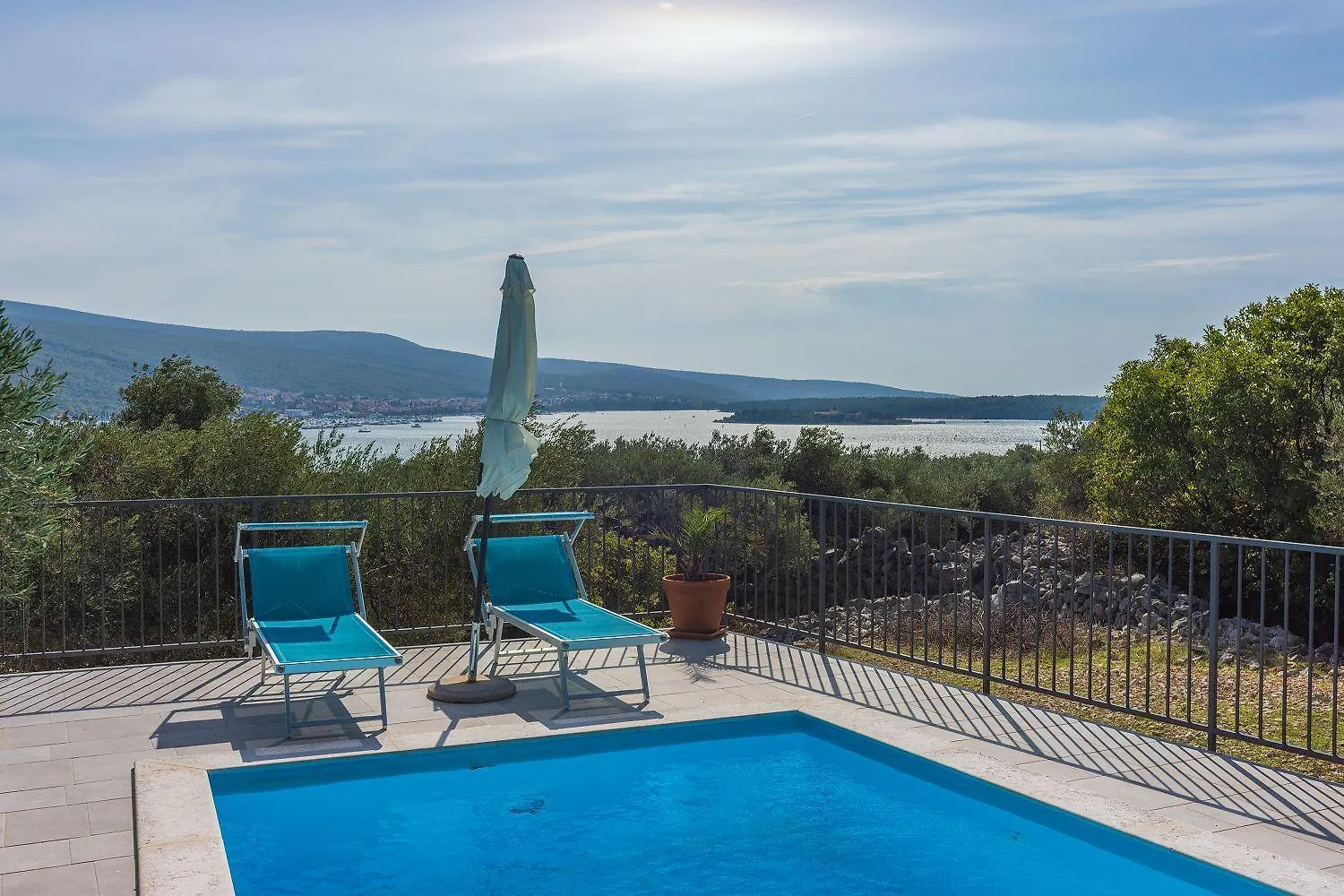 Hundefreundliche Und Strandnahe Villa Mit Meerblick, Privatpool, Grill Kornic